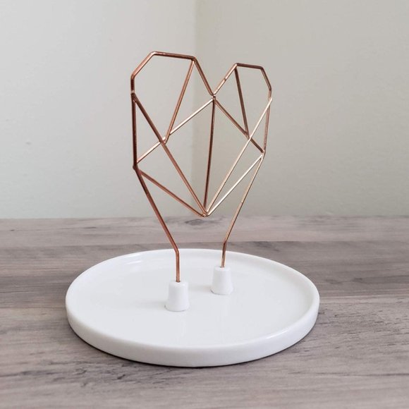 IMM Living Coxet Wire Heart Jewelry Holder - Picture 3 of 11